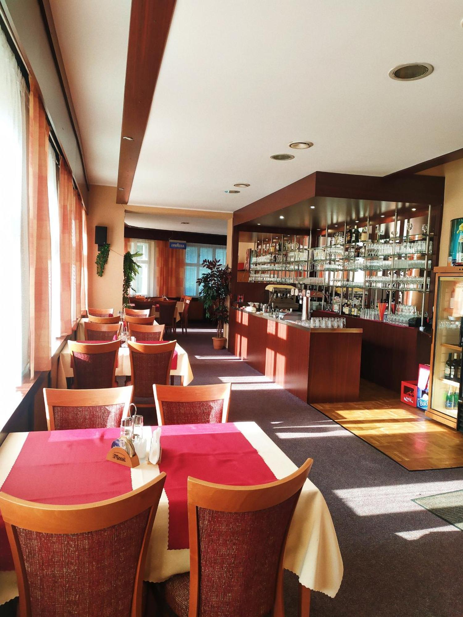 טאנבאלד Hotel Grand מראה חיצוני תמונה