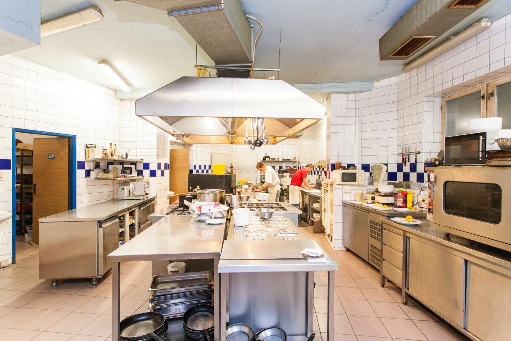 טאנבאלד Hotel Grand מראה חיצוני תמונה