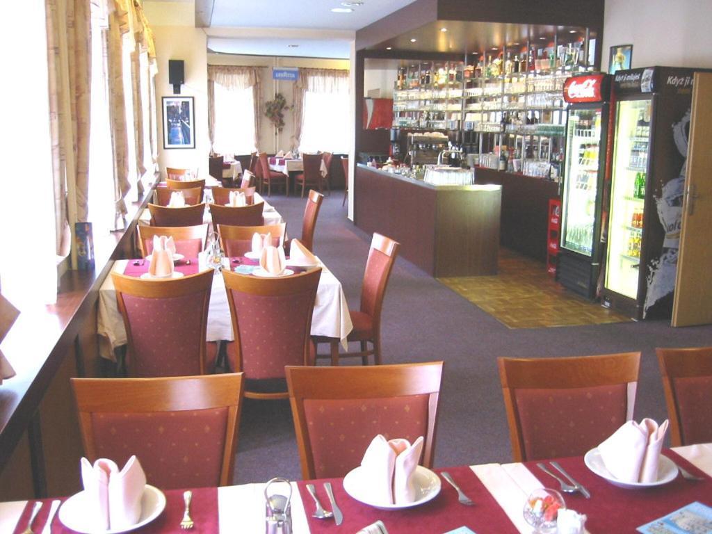 טאנבאלד Hotel Grand מראה חיצוני תמונה