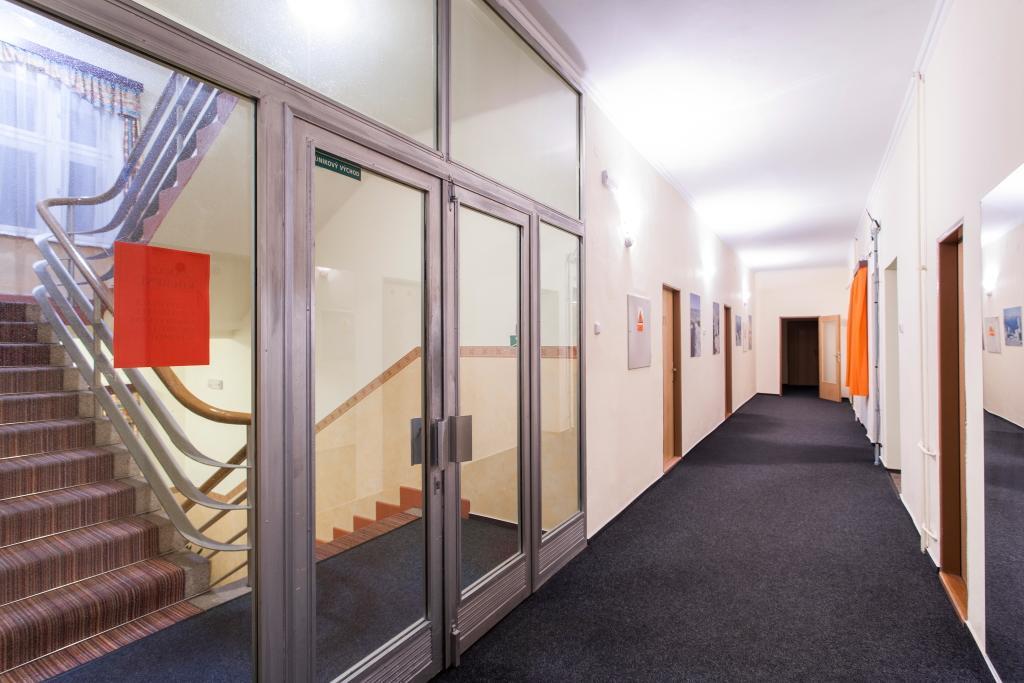 טאנבאלד Hotel Grand מראה חיצוני תמונה