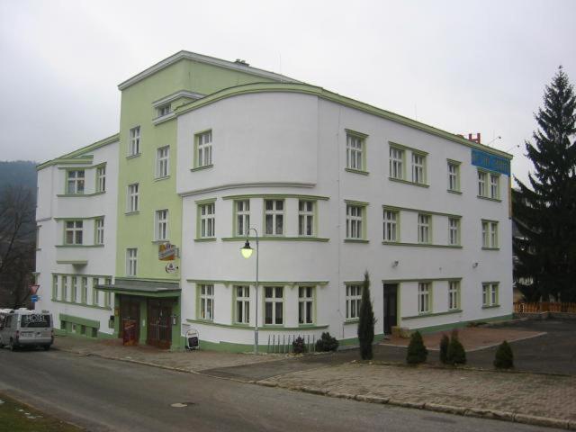 טאנבאלד Hotel Grand מראה חיצוני תמונה